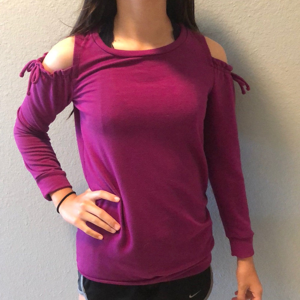 Long sleeve shirt/sweater